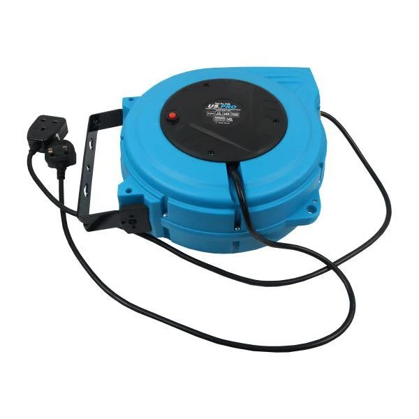 US PRO Tools 15m Wall Mounted Retractable Cable Reel 230V 3200W 2309